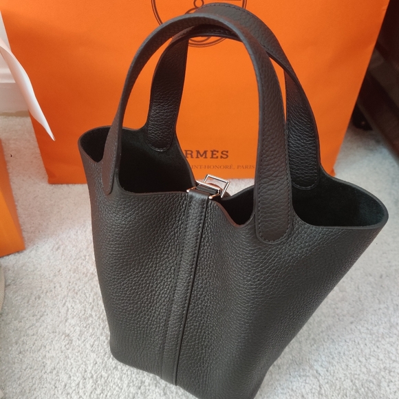 Hermes Picotin 18 Lock in Noir Taurillon Clemence - Picture 3 of 10